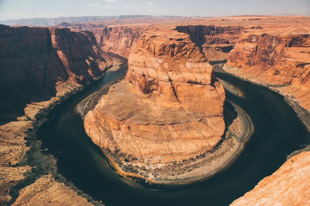 Horseshoe Bend in the Grand Canyon, USA – A stunning natural wonder carved by the Colorado River.