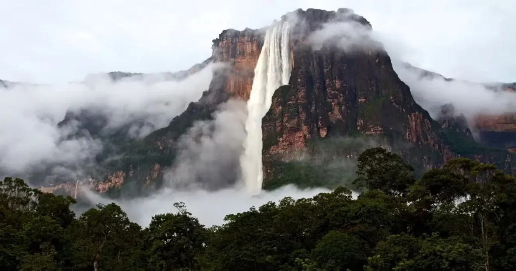 Top 10 Most Beautiful Waterfalls in the World – Ultimate Travel Guide 2 Most beautiful waterfalls in the world