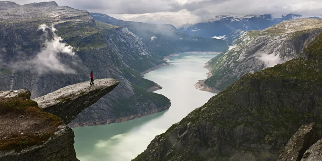 Thrilling Tourist Spots: 15 Mind-Blowing Destinations Built for Pure Adrenaline 5 Thrilling Tourist Spots - Trolltunga, Norway